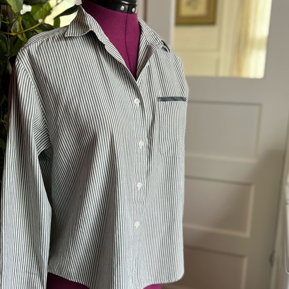 Talbots Green/ White Pin Stripe Button Down Long Sleeve Dress Shirt, Petite - Picture 5 of 8